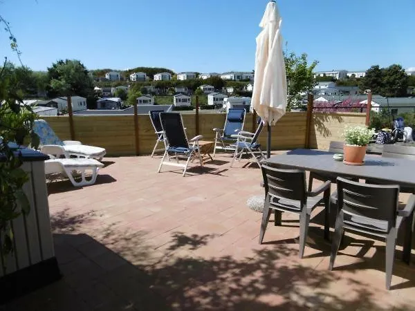 Joleen Aan Zee, Vlakbij Het * IJmuiden